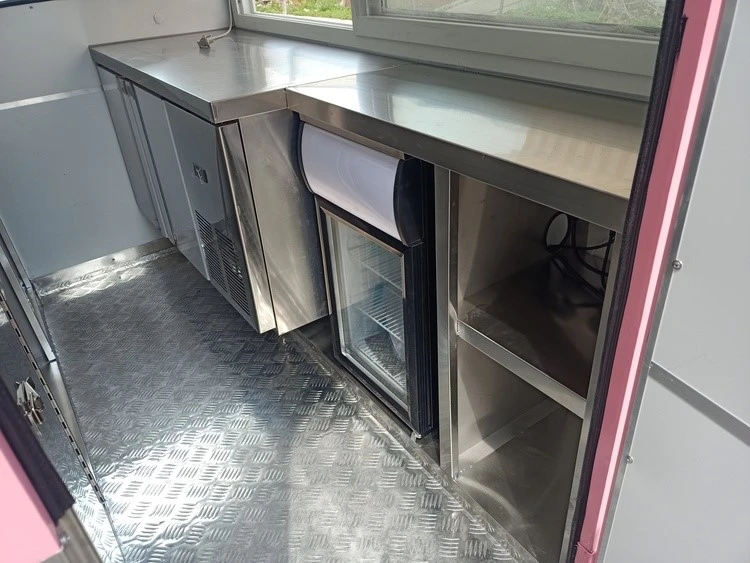 ice cream kiosk equipped with an ice cream fridge and a drink cooler ice cream kiosk equipped with an ice cream fridge and a drink cooler